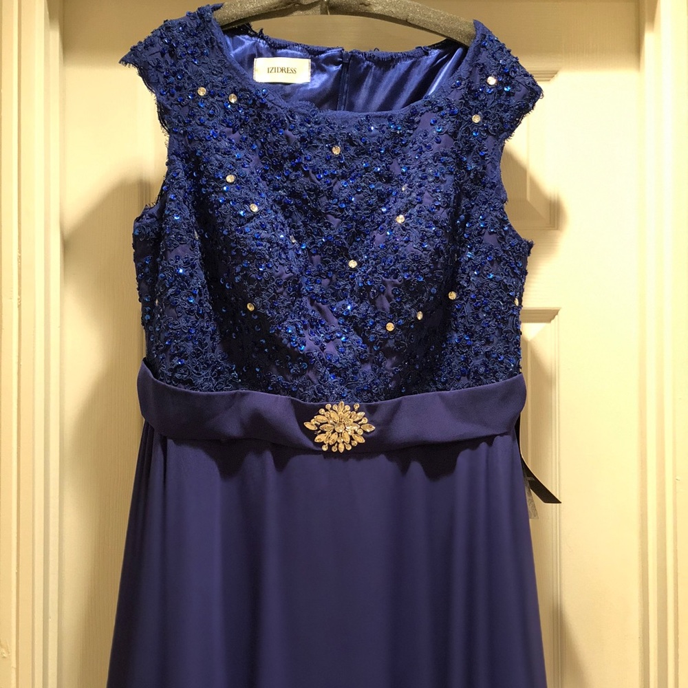 Izidress women’s Formal Gown